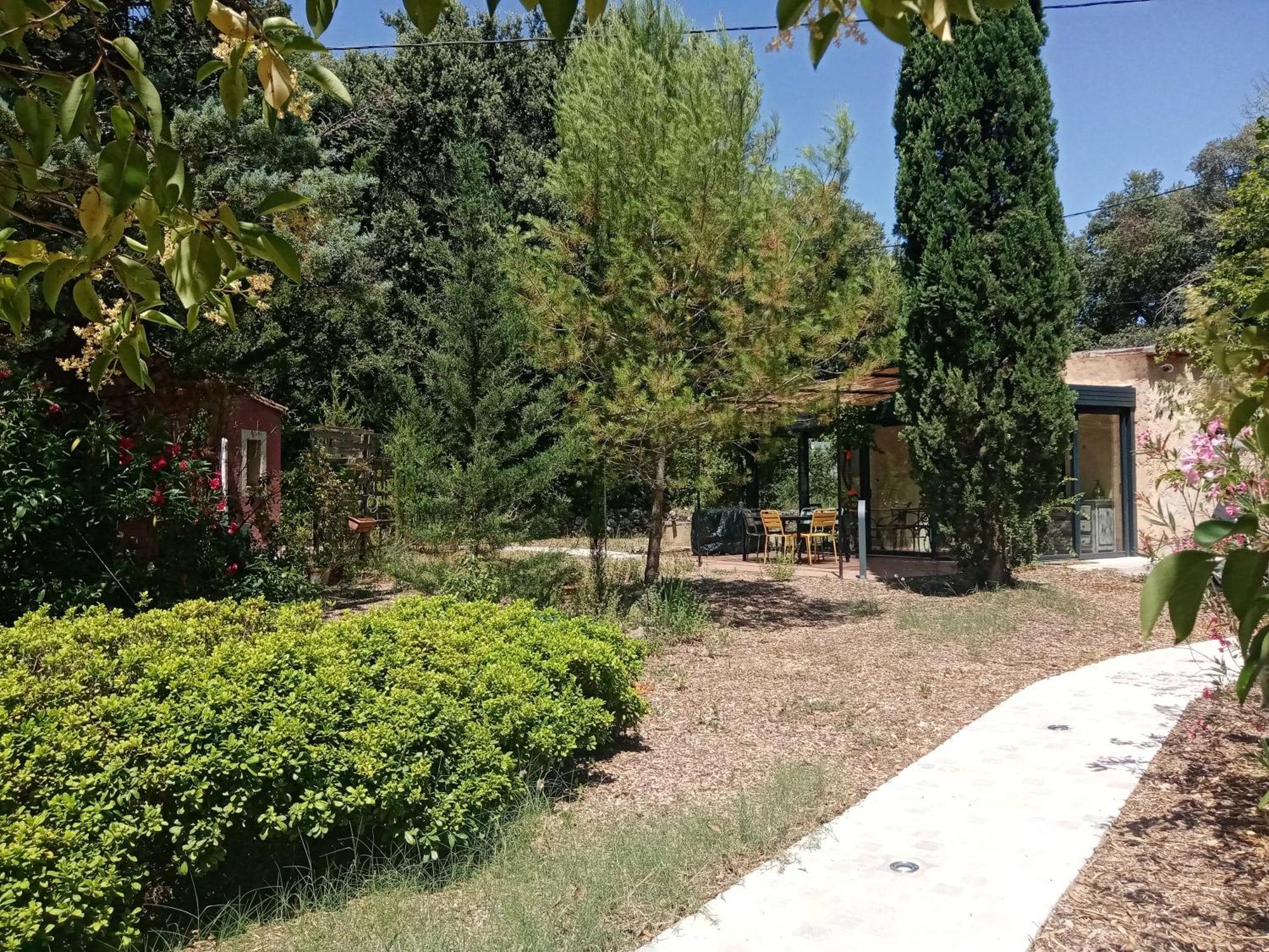Au Mas Saint Pierre Hotel Pignans Exterior foto